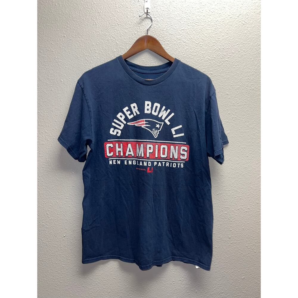 New England Patriots Super Bowl Shirt Blue LI 51 Graphic NFL Football Tee Medium